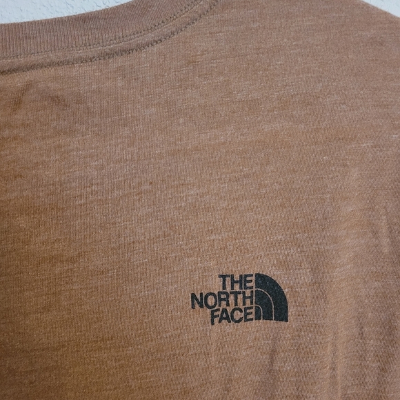 Northface tshirt - Picture 3 of 5